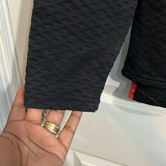 SPYDER Pro-w8 active 1/4 zip long sleeve pullover. Tag removed. PTP 20” (Medium) - Picture 5 of 8